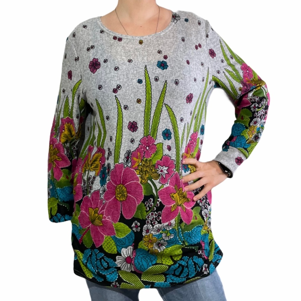 LAI LI Grey Floral Sweater OS